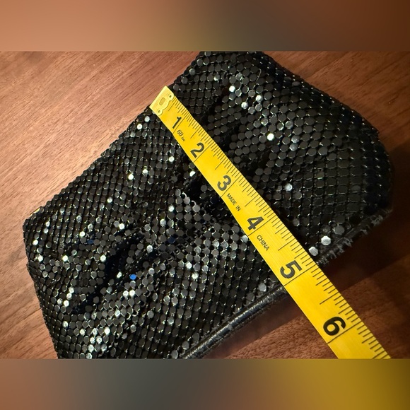 Vintage Black Metal Mesh Evening/Shoulder Purse With Front Bow And Chain Strap - Picture 3 of 7